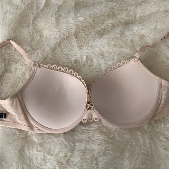 Victoria’s Secret Nude Lace Push Up Bra💖 - Picture 2 of 3